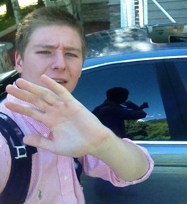 Con người đang ngày càng "sống ảo" bất chấp sự hiểm nguy hình ảnh 14 con nguoi dang ngay cang "song ao" bat chap su hiem nguy hinh anh 14