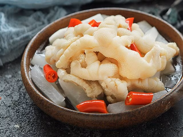 vo dam lam chan ga rut xuong ngam chua ngot vai tieng la an duoc khien ong xa me man - 6