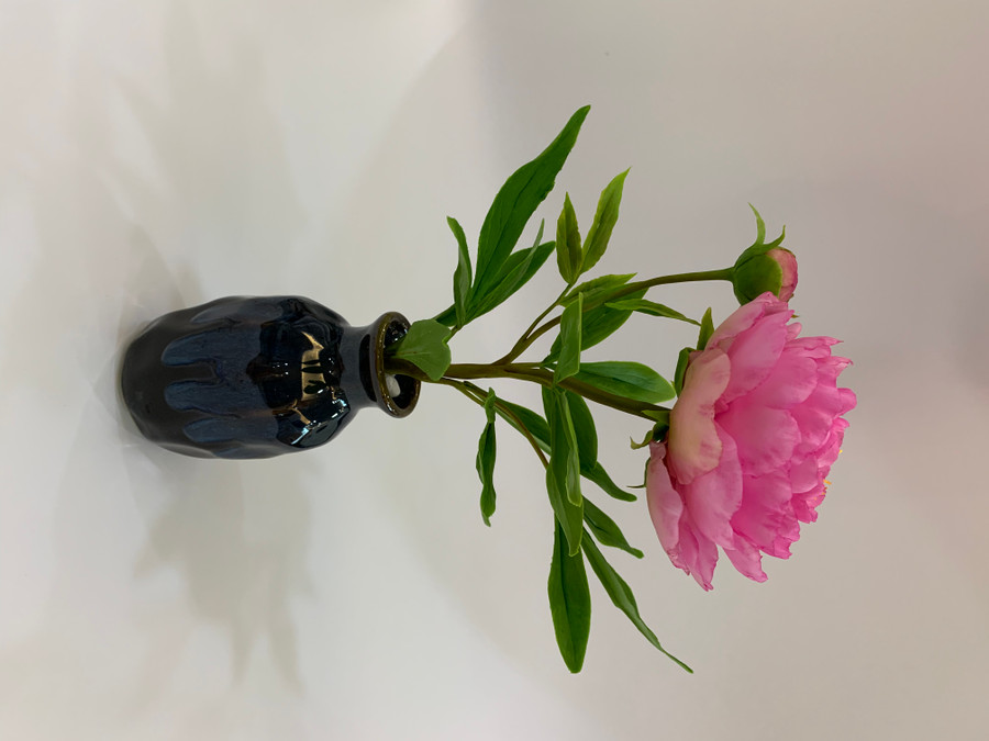 ... để sản phẩm làm ra vừa bền màu, vừa mềm mại và nhẹ tương đương hoa thật.