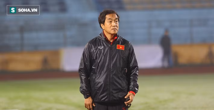 Nỗi lo của HLV Park Hang-seo và sự lạc lõng của bóng đá Việt Nam - Ảnh 2.