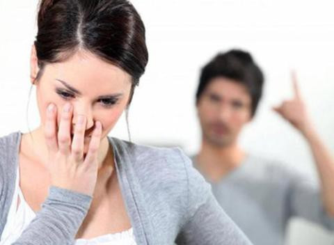 Phụ nữ thông minh luôn biết nói và giữ lời đúng lúc. Ảnh minh họa.
