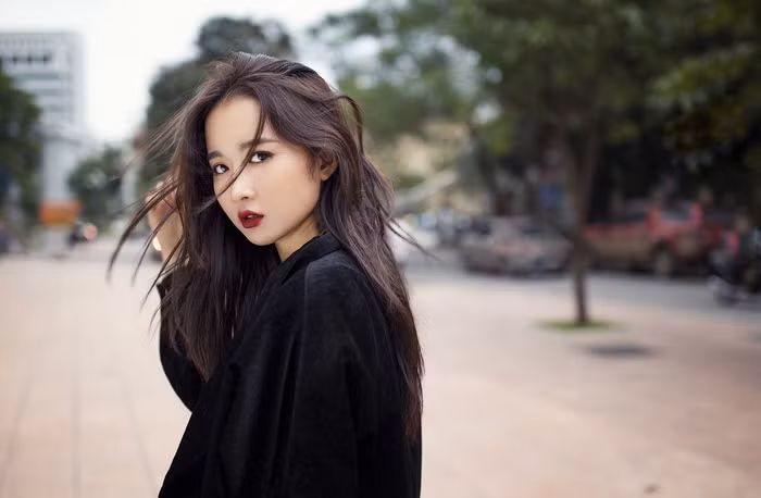 5 phút để giải mã và chinh phục các cô nàng ít nói lạnh lùng