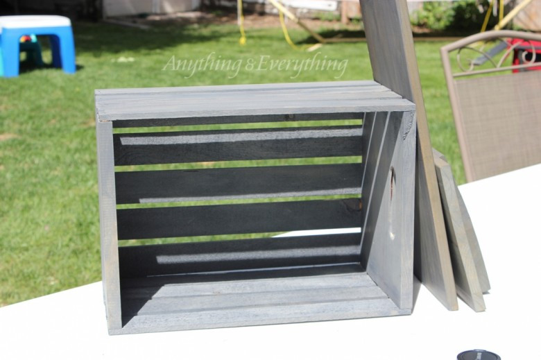 Tự “chế” giá để rượu, tưởng khó mà dễ ảnh 3 Tự “chế” giá để rượu, tưởng khó mà dễ ảnh 3