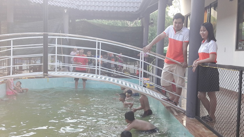 Một tiết học bơi miễn phí Một tiết học bơi miễn phí