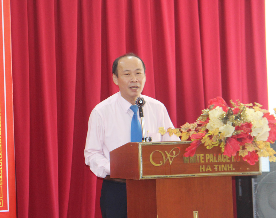 GS.Tiến sĩ Đỗ Việt Hùng - Chủ tịch Hội đồng Trường đại học sư phạm Hà Nội phát biểu tại buổi tổng kết khóa bồi dưỡng cán bộ quản lý giáo dục