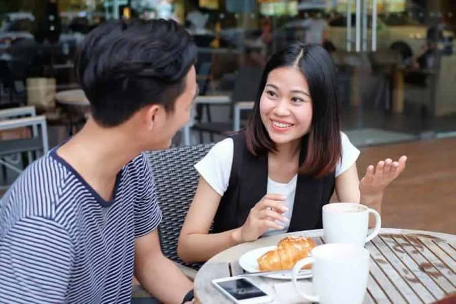 Hãy cho anh ấy thấy bạn có trái tim nhân hậu như thế nào, từ đó hai người có thể phát triển một sự kết nối đặc biệt. (Ảnh: ITN).