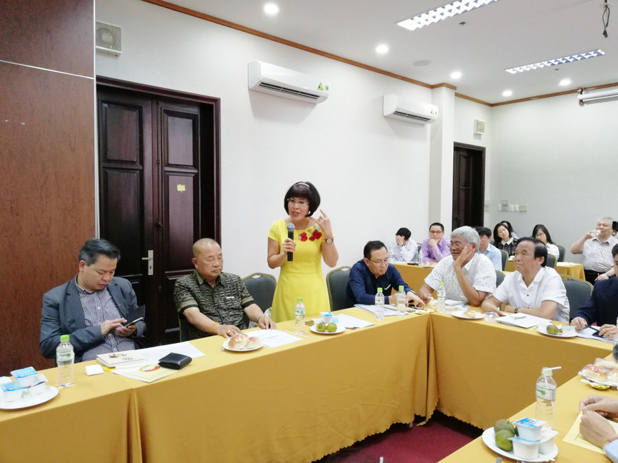 Tiến sĩ Phan Bích Thiện đề xuất nhiều giải pháp để việc dạy và học tiếng Việt của thế hệ trẻ sinh tại nước ngoài được nhẹ nhàng, hiệu quả hơn Tiến sĩ Phan Bích Thiện đề xuất nhiều giải pháp để việc dạy và học tiếng Việt của thế hệ trẻ sinh tại nước ngoài được nhẹ nhàng, hiệu quả hơn