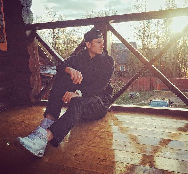 Gu thoi trang tre trung, don gian cua thu mon Dang Van Lam hinh anh 9