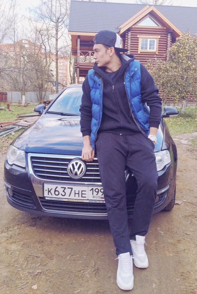 Gu thoi trang tre trung, don gian cua thu mon Dang Van Lam hinh anh 12