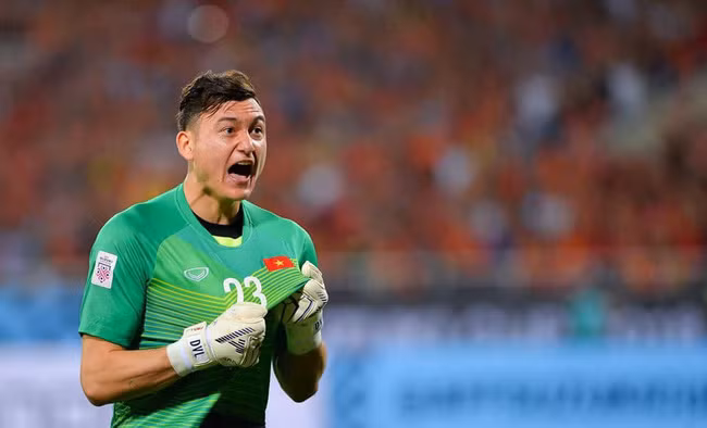 Văn Lâm - thủ thành mang 2 dòng máu duy nhất của Việt Nam hiện tại