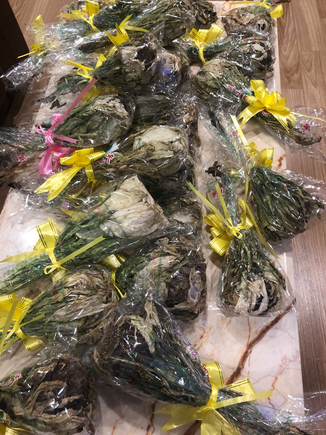 Đổ xô săn lùng bông hoa được xem là thảo dược quý giá trong truyện Kim Dung ảnh 4 Cận cảnh bông hoa không dưới 5 triệu đồng đang được dân chơi Việt săn lùng-4