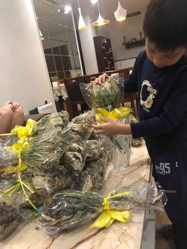 Đổ xô săn lùng bông hoa được xem là thảo dược quý giá trong truyện Kim Dung ảnh 12 Cận cảnh bông hoa không dưới 5 triệu đồng đang được dân chơi Việt săn lùng-12