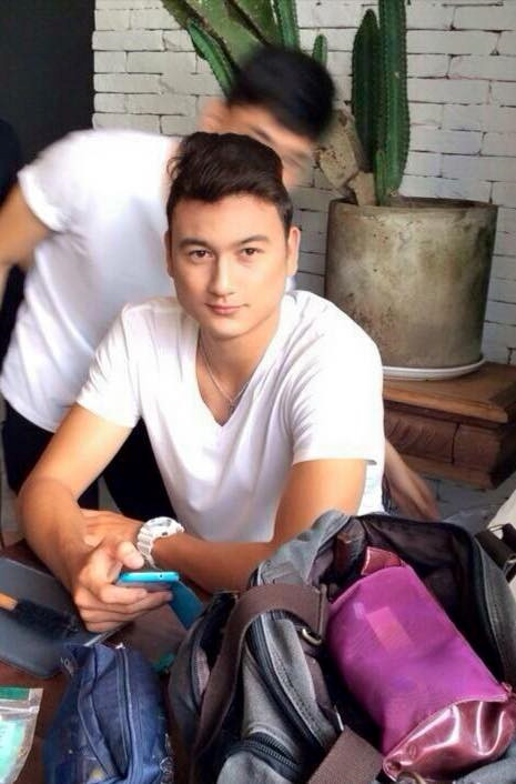 Gu thoi trang tre trung, don gian cua thu mon Dang Van Lam hinh anh 6