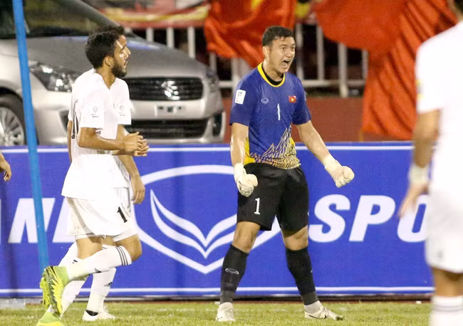 5 bí mật đời thường thú vị của thủ thành Văn Lâm, chàng Gấu Nga vững vàng sau khung gỗ - Ảnh 12.