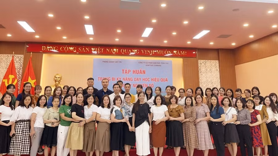 Buổi tập huấn có 11 trường Tiểu học và THCS tham gia.