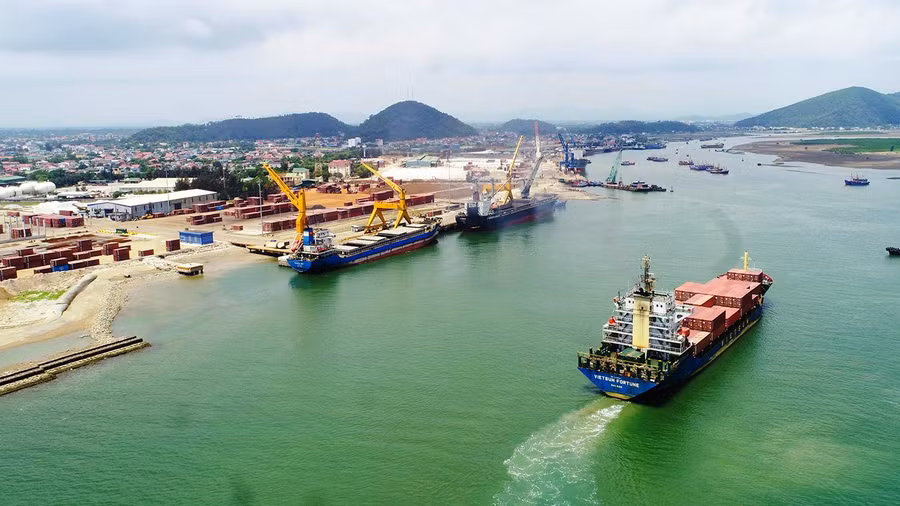 Một góc cảng biển Cửa Lò (thị xã Cửa Lò, Nghệ An).