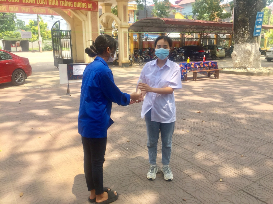 Hoàn thành tốt bài thi Ngữ văn, thí sinh Bắc Giang tự tin bước vào bài thi thứ 2 môn Toán.