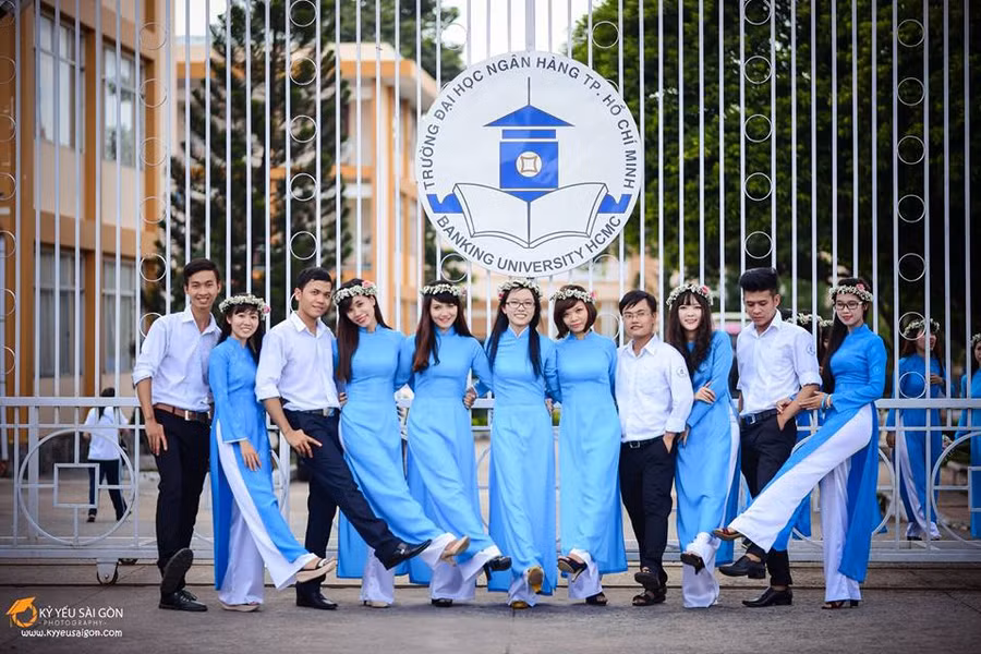 Sinh viên Trường ĐH Ngân hàng TP.HCM
