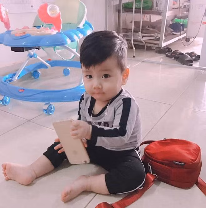 Sảy thai liên tiếp, mẹ Hà Tĩnh liều lĩnh mang bầu đến tuần 34 thì nhận tin “sét đánh“