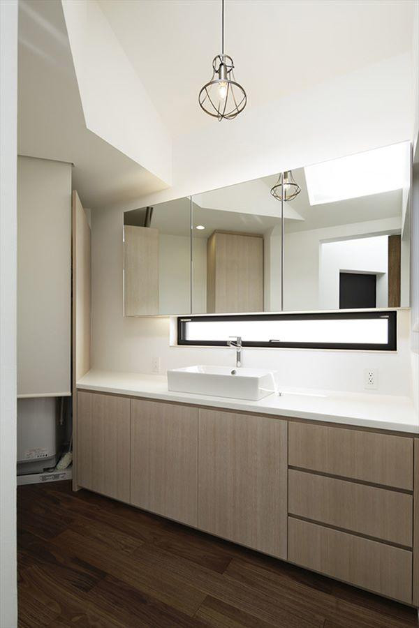 Xoay 45 độ tránh nắng, căn nhà kiểu Nhật được khen hết lời vì vừa đẹp vừa hay ảnh 20 xoay 45 do tranh nang, can nha kieu nhat duoc khen het loi vi vua dep vua hay - 20