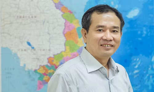 GS Phạm Hồng Tung
