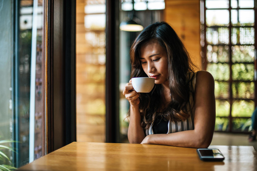 Cà phê đen là một nguồn cung cấp caffeine tốt, hỗ trợ giảm cân. (Ảnh: ITN) Cà phê đen là một nguồn cung cấp caffeine tốt, hỗ trợ giảm cân. (Ảnh: ITN)