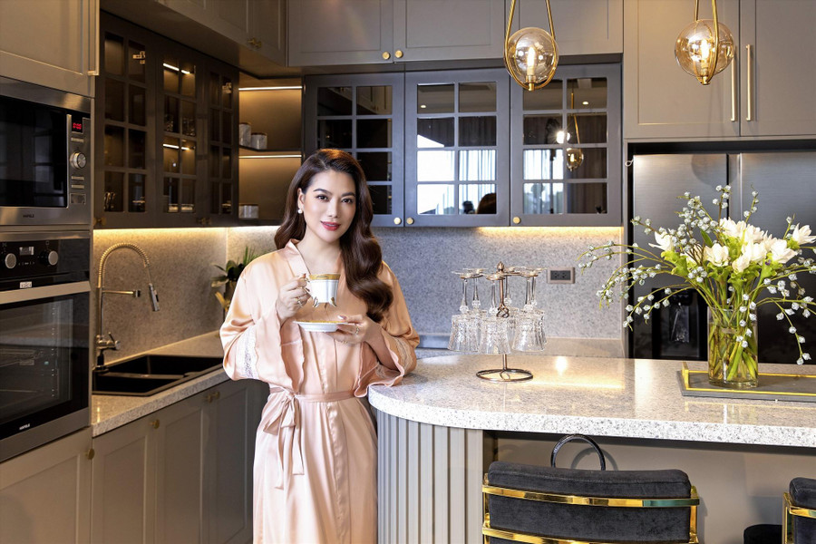 Trương Ngọc Ánh tìm thấy ở The Grand Manhattan một sự đồng điệu về phong cách sống. Trương Ngọc Ánh tìm thấy ở The Grand Manhattan một sự đồng điệu về phong cách sống.