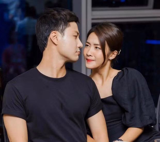 Cả hai từng vướng nghi vấn hẹn hò.