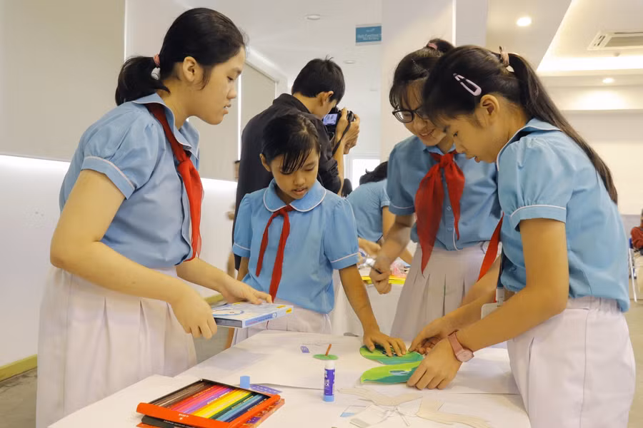 Học sinh của Hệ thống giáo dục Sky-Line tham gia chương trình.