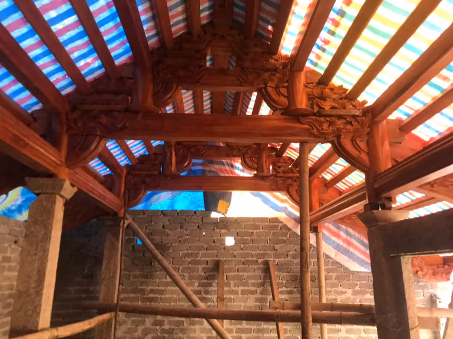 Nhà thờ họ phủ (thôn Bồng Trung 2, xã Minh Tân, huyện Vĩnh Lộc) bị xâm hại. (Ảnh: TM)