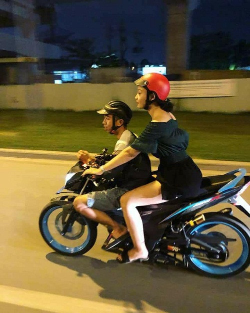 Bồng bồng chở chồng đi chơi.