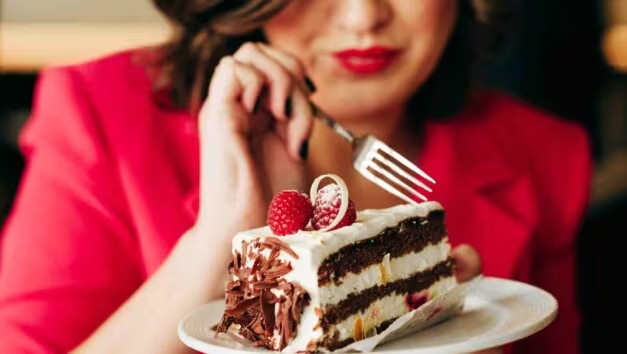 Lượng đường dư trong chế độ ăn uống của bạn là một cách dễ dàng để tăng cân. (Ảnh: ITN). Lượng đường dư trong chế độ ăn uống của bạn là một cách dễ dàng để tăng cân. (Ảnh: ITN).