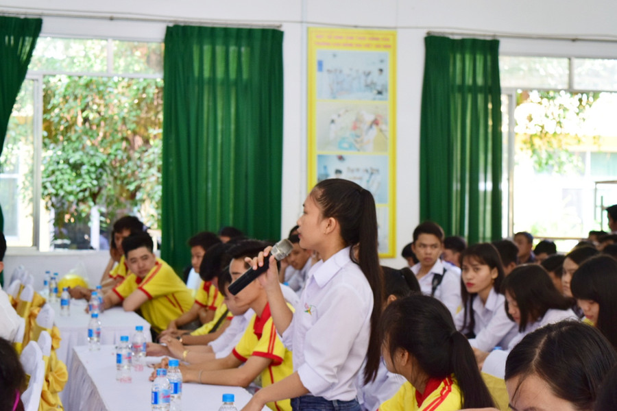 Một sinh viên tham gia ký kết cam kết việc làm chia sẻ thấy vui và cũng thấy một phần trách nhiệm trong việc cùng nhà trường nâng cao chất lượng đào tạo