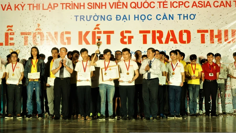 Nhà vô địch ICPC Asia Can Tho 2020 thuộc về Đội tuyển EggCentroy Trường Đại học Công nghệ, ĐHQG Hà Nội.