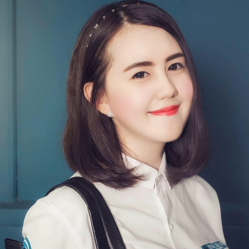 Style "bánh bèo" nhưng 9x này vẫn toát lên khí chất sang chảnh ngời ngời ảnh 2 Style "bánh bèo" nhưng 9x này vẫn toát lên khí chất sang chảnh ngời ngời ảnh 2