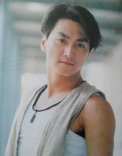 Vẻ điển trai gây sốt một thời của 