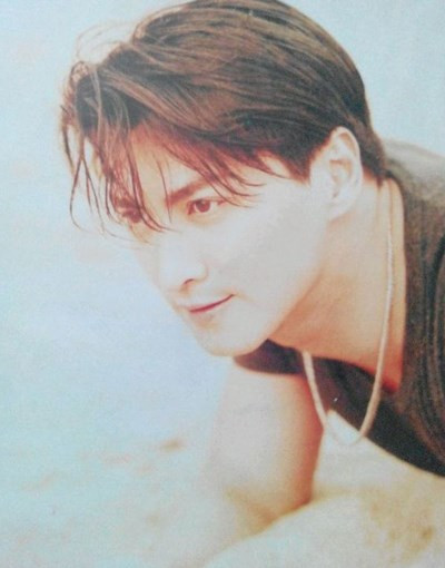 Vẻ điển trai gây sốt một thời của 