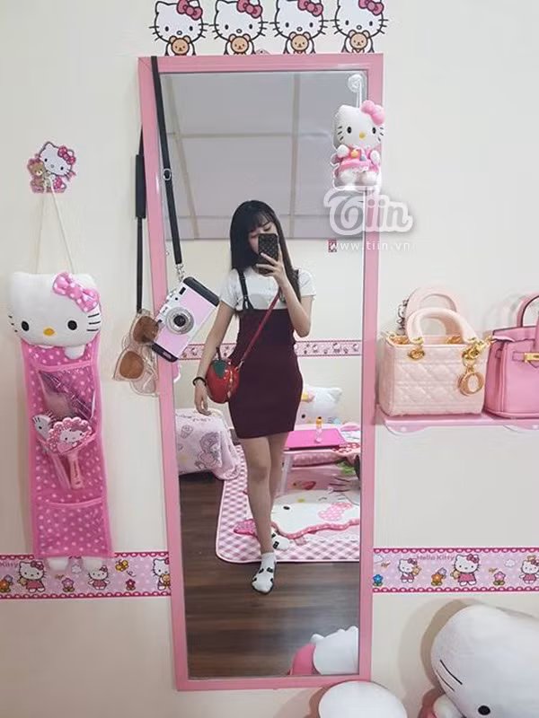 Nhà có 2 "nàng tiên", chị thích Doraemon, em yêu Hello Kitty ảnh 12