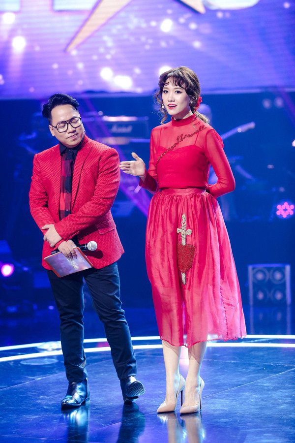 Hari được nhận xét là "tăng động" hơn trên "ghế nóng". hari-won-gay-nhom-sau-khi-giam-gan-10-kg-4