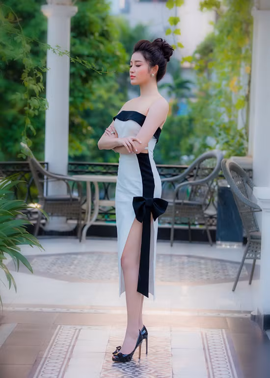 huyen-my-mac-ao-xuyen-thau-khoe-noi-y-trang-1