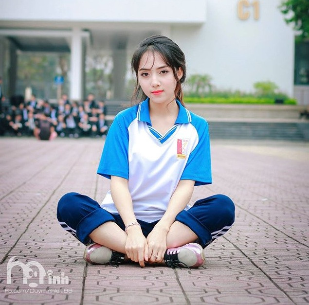 Nhan sắc không phải dạng vừa đâu của nữ sinh Bách Khoa đang gây sốt MXH - Ảnh 1. Nhan sắc không phải dạng vừa đâu của nữ sinh Bách Khoa đang gây sốt MXH - Ảnh 1.