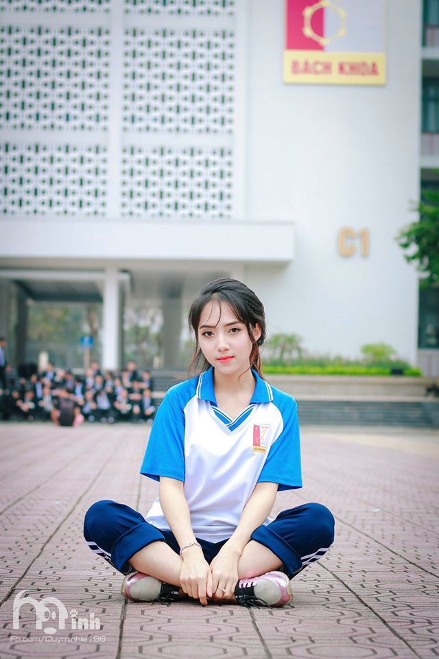 Nhan sắc không phải dạng vừa đâu của nữ sinh Bách Khoa đang gây sốt MXH - Ảnh 9. Nhan sắc không phải dạng vừa đâu của nữ sinh Bách Khoa đang gây sốt MXH - Ảnh 9.