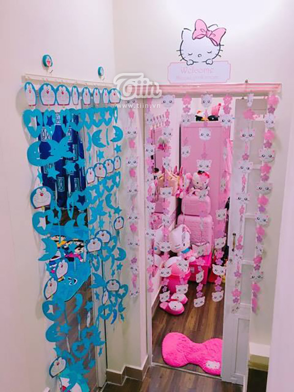 Nhà có 2 "nàng tiên", chị thích Doraemon, em yêu Hello Kitty ảnh 1 Nhà có 2 "nàng tiên", chị thích Doraemon, em yêu Hello Kitty ảnh 1