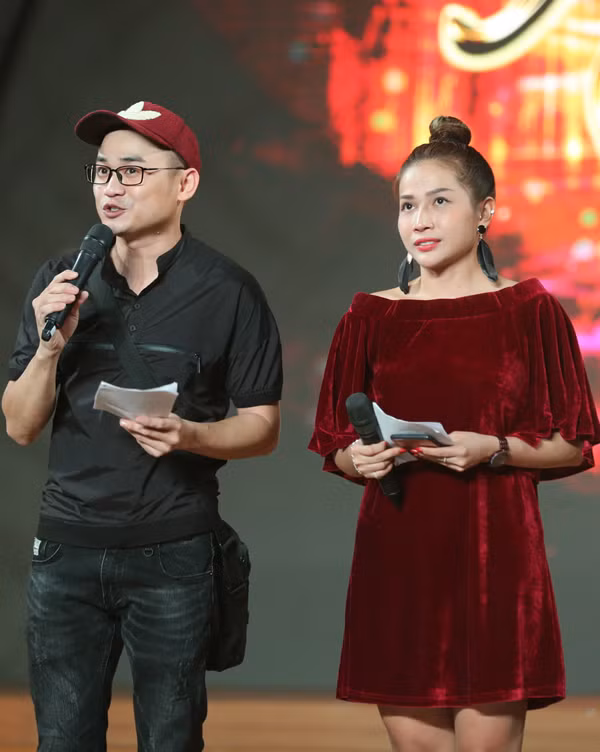 le-phuong-om-chat-ban-trai-moi-du-dung-canh-tinh-cu-quy-binh-9