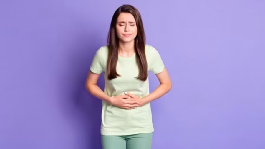 Kinh nguyệt cũng có thể liên quan đến mức độ căng thẳng gia tăng, từ đó làm tình trạng mụn trở nên trầm trọng hơn. (Ảnh: ITN)