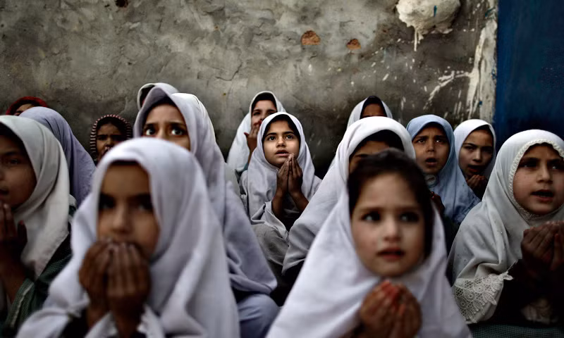 Bất bình đẳng trong giáo dục ở Pakistan rất gay gắt và là nỗi nhức nhối của toàn xã hội