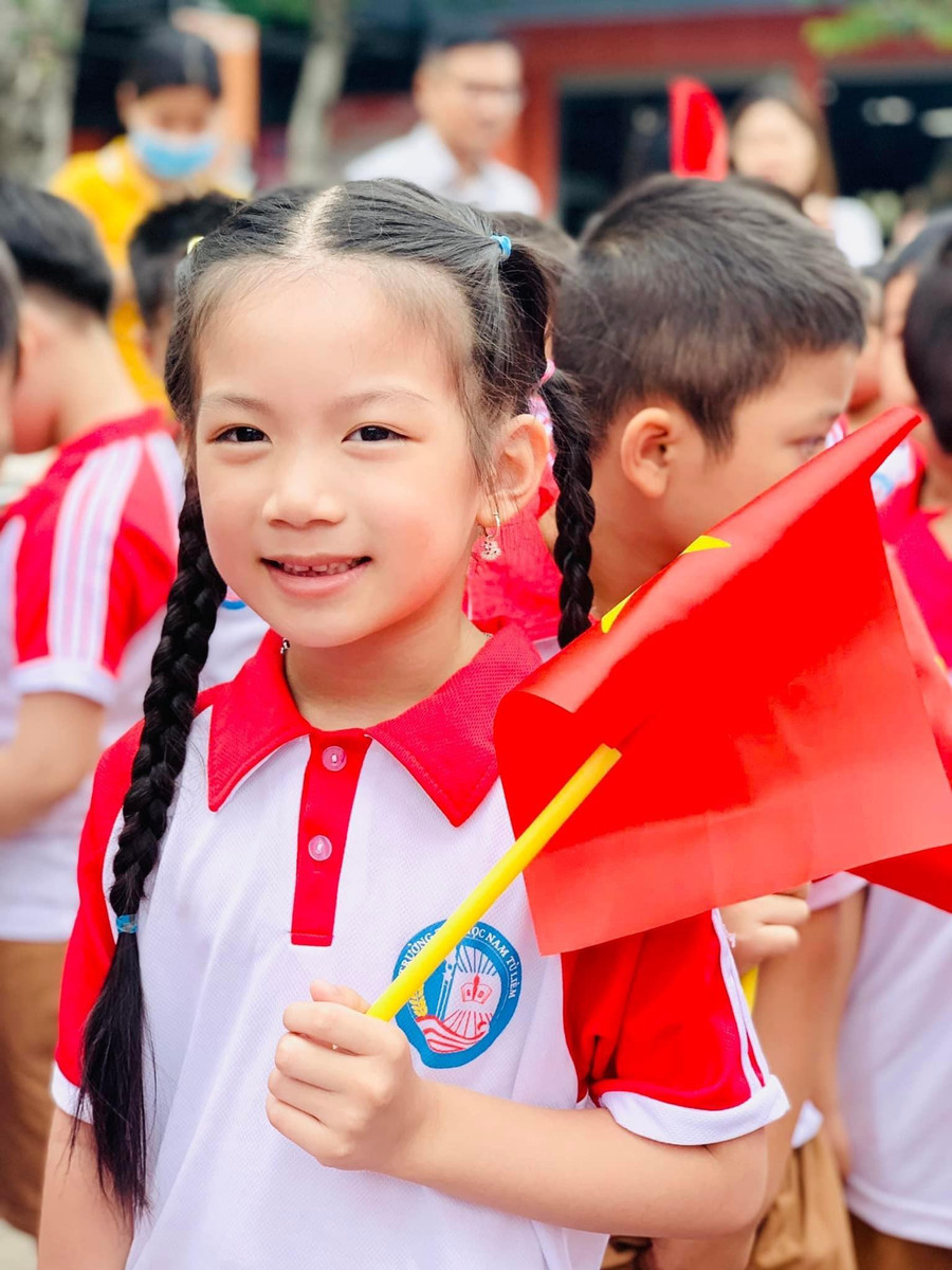 Năm học này, toàn trường có 870 học sinh, riêng khối 1 có 174 em.