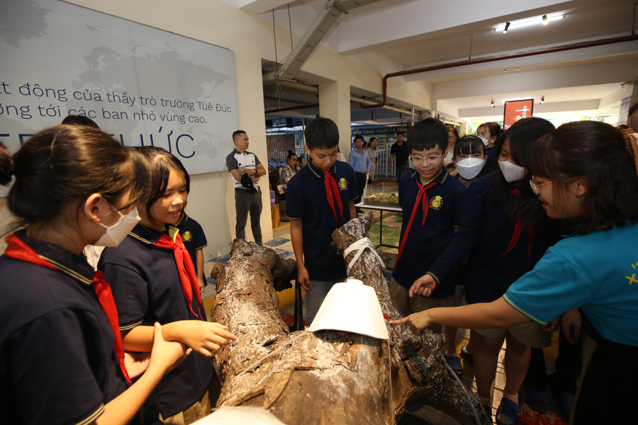 "Con đường biết ơn" như là lời thức tỉnh, cam kết hành động và lan tỏa điều tốt đẹp cho những người tham dự. "Con đường biết ơn" như là lời thức tỉnh, cam kết hành động và lan tỏa điều tốt đẹp cho những người tham dự.
