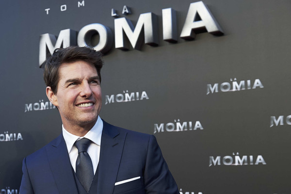 Tom Cruise trẻ trung bên các bạn diễn xinh đẹp ảnh 2 Tom Cruise ở tuổi cận kề lục tuần vẫn rất phong độ, anh đang thực hiện phần mới của phim hành động Điệp vụ bất khả thi