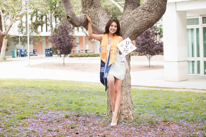 jennifer-pham-lam-stylist-chup-hinh-cho-em-gai-trong-ngay-tot-nghiep-10